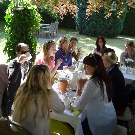 红酒阁酒店 科布倫茨