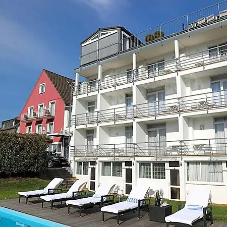 Hotel Weinlaube 3*